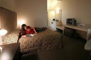 Epsom Motor Inn Оукланд Екстериор снимка